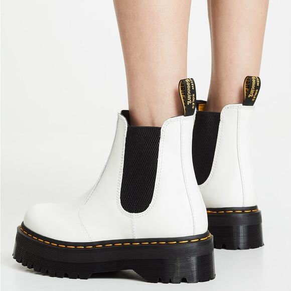 Dr. Martens Women's 2976 Quad Smooth Leather Platform Chelsea Boots White Size 7 - Picture 1 of 16